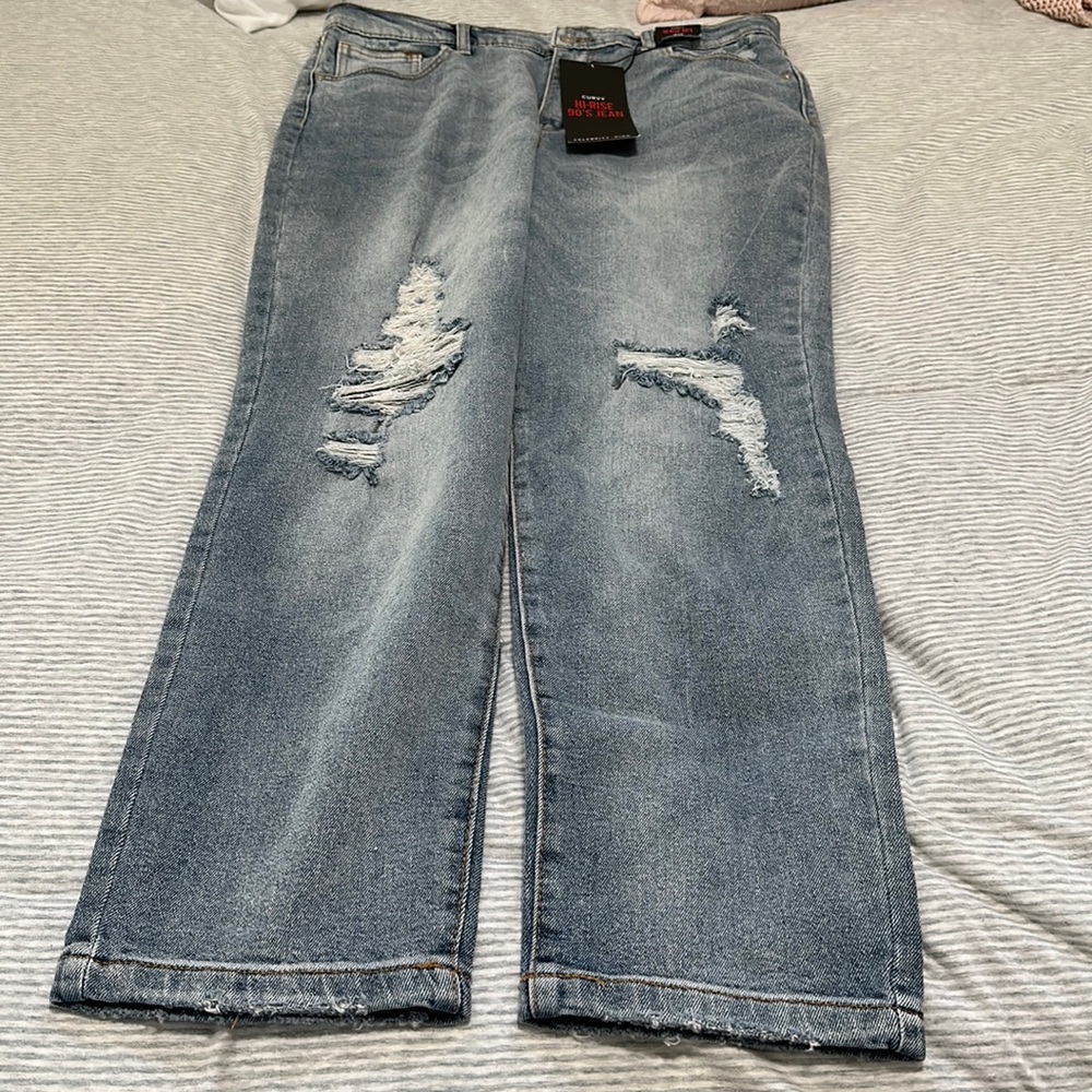 Celebrity pink 90s jeans